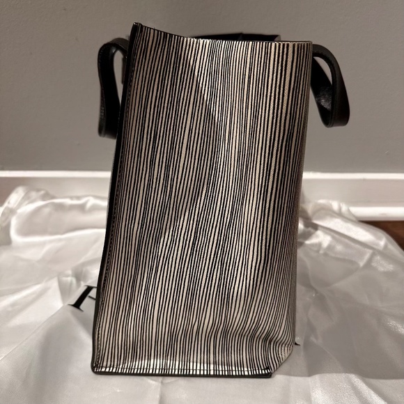 Rare! Furla Divide-it Tote Black and White Striped Medium Sized Shopper Tote Bag - Picture 6 of 13